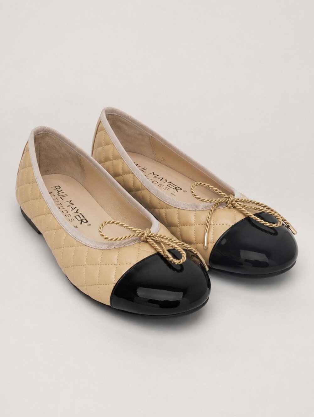 Paul Mayer Attitudes Quilted Cap Toe Ballet Flats Beige Black Leather Size 7.5B